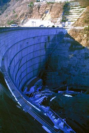 インプラスは価格もリーズナブルです